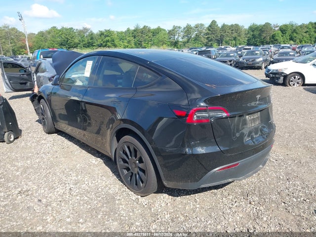 Продажа на аукционе авто 2024 Tesla Model Y Long Range Dual Motor All-wheel Drive, vin: 7SAYGDEE8RA219619, номер лота: 45275917