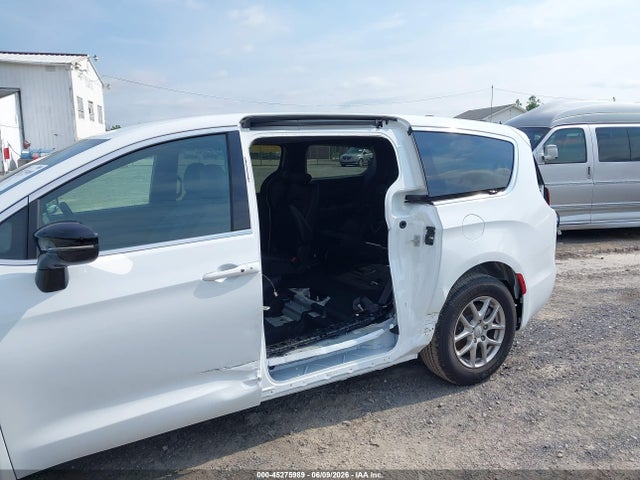 Продажа на аукционе авто 2026 Chrysler Voyager Lx, vin: 2C4RC1CG2TR261931, номер лота: 45275989