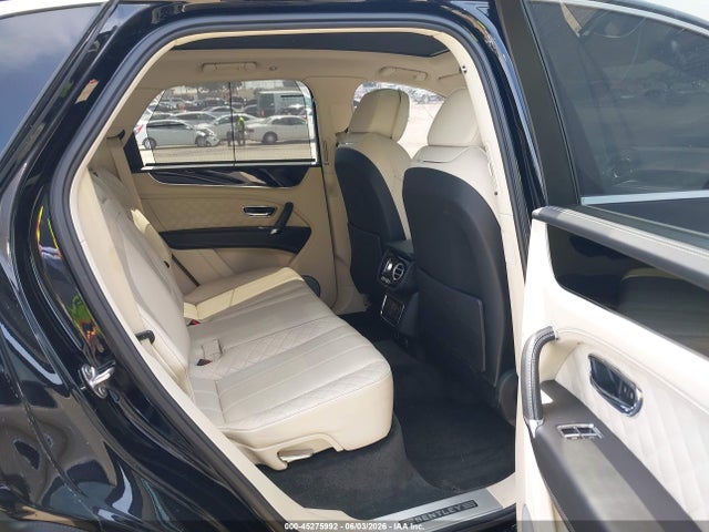 Bentley Bentayga W12/w12 First Edition 2017 SJAAC2ZV1HC015687 Image 8
