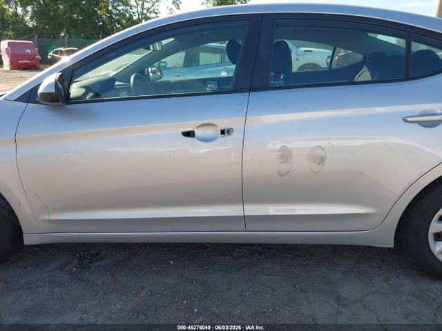 Hyundai ELANTRA SE 2020 5NPD74LF7LH500250 Image 17