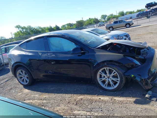 2023 Tesla Model Y Awd/long Range Dual Motor All-wheel Drive მანქანა იყიდება აუქციონზე, vin: 7SAYGDEE1PF836568, აუქციონის ნომერი: 45276061