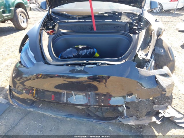 2023 Tesla Model Y Awd/long Range Dual Motor All-wheel Drive მანქანა იყიდება აუქციონზე, vin: 7SAYGDEE1PF836568, აუქციონის ნომერი: 45276061