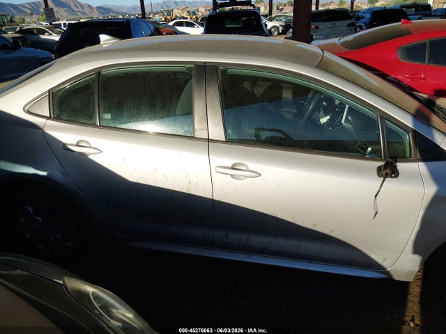 45276063 :رقم المزاد ، 5YFEPMAE0MP249879 vin ، 2021 Toyota Corolla Le مزاد بيع