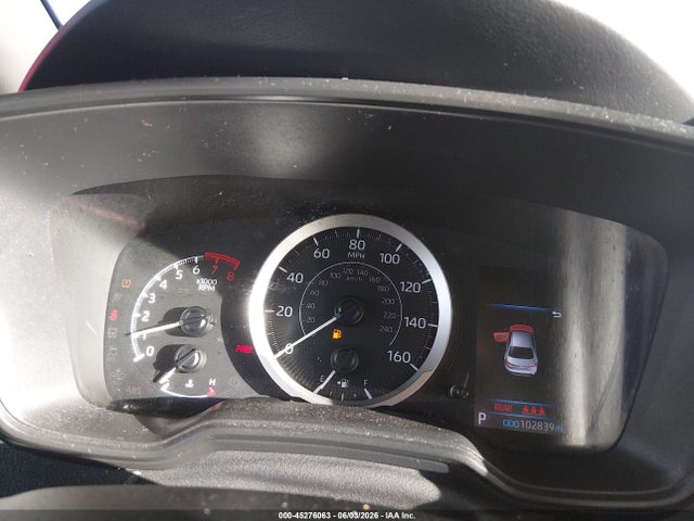 45276063 :رقم المزاد ، 5YFEPMAE0MP249879 vin ، 2021 Toyota Corolla Le مزاد بيع