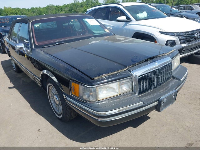 Aukcja sprzedaży 1994 Lincoln Town Car Signature/tournament, vin: 1LNLM82W5RY640605, numer aukcji: 45276084