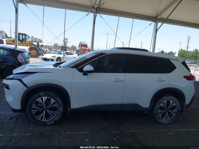 JN8AT3BB2MW226043 Nissan Rogue Sv Intelligent Awd
