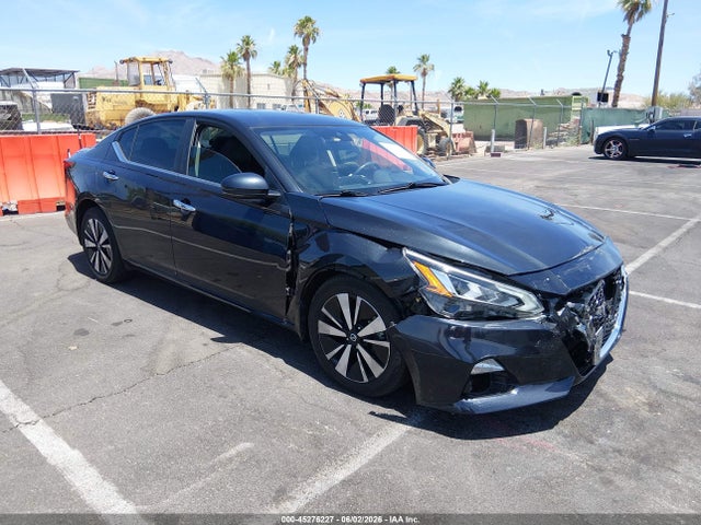 45276227 :رقم المزاد ، 1N4BL4DVXMN302147 vin ، 2021 Nissan Altima Sv Fwd مزاد بيع