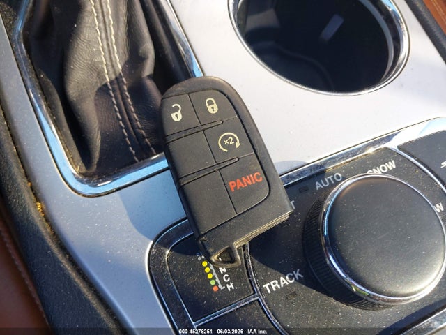 Продажа на аукционе авто 2016 Jeep Grand Cherokee Srt, vin: 1C4RJFDJ1GC327994, номер лота: 45276251