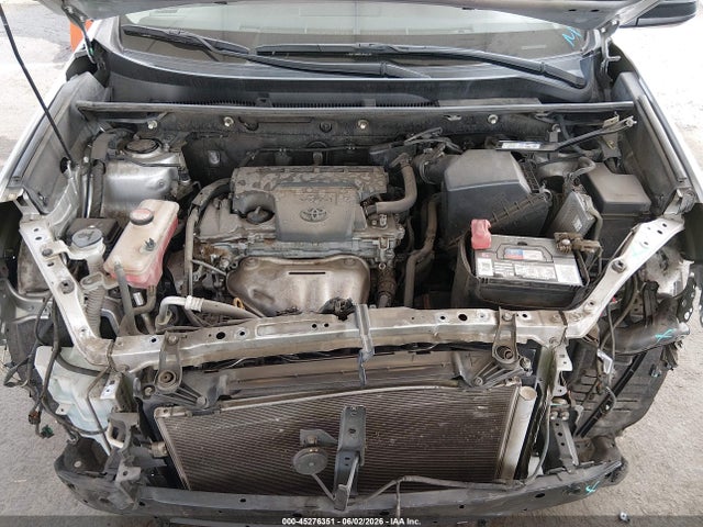 JTMZFREV6EJ009723 Toyota RAV4 LE