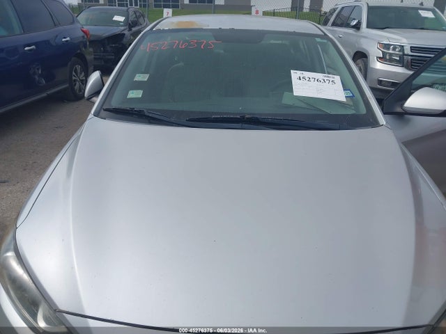Продажа на аукционе авто 2017 Hyundai Elantra Se, vin: 5NPD74LF8HH115660, номер лота: 45276375