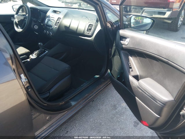 Продажа на аукционе авто 2017 Kia Forte Lx, vin: 3KPFK4A7XHE156198, номер лота: 45276380