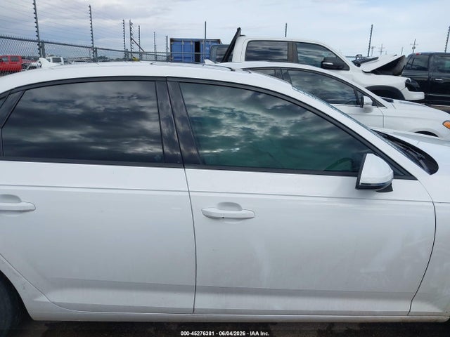 2017 Audi A4 2.0t Premium მანქანა იყიდება აუქციონზე, vin: WAUGNAF43HN061936, აუქციონის ნომერი: 45276381