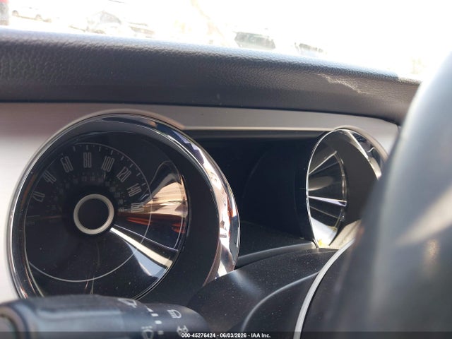 1ZVBP8EMXE5301929 Ford Mustang V6 Premium