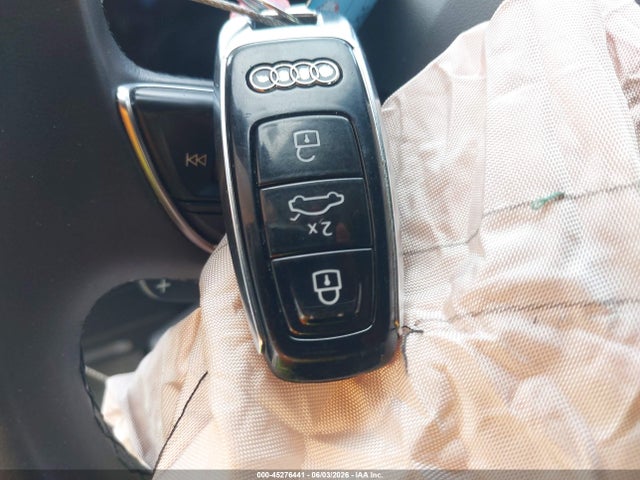 45276441 :رقم المزاد ، WA1AJAF70MD038834 vin ، 2021 Audi Q7 Premium 45 Tfsi Quattro Tiptronic مزاد بيع