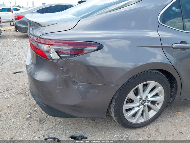 45276447 :رقم المزاد ، 4T1C11AK4PU766408 vin ، 2023 Toyota Camry Le مزاد بيع