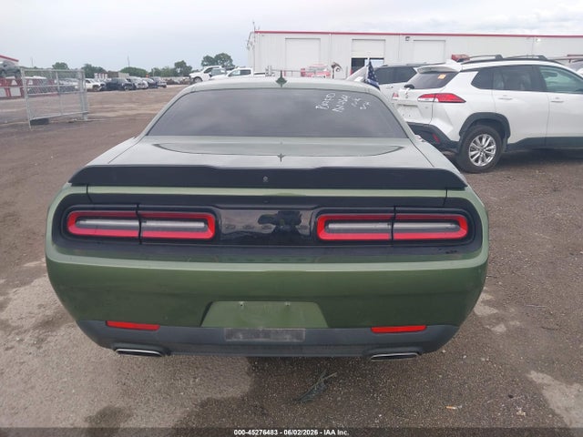 Продаж на аукціоні авто 2023 Dodge Challenger Sxt, vin: 2C3CDZAG8PH696165, номер лоту: 45276483