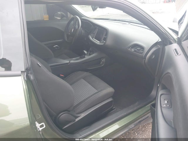 Продаж на аукціоні авто 2023 Dodge Challenger Sxt, vin: 2C3CDZAG8PH696165, номер лоту: 45276483