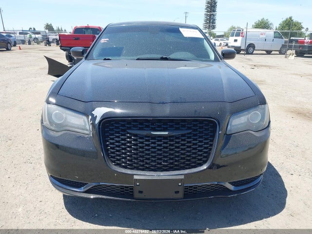 Chrysler 300 Touring 2018 2C3CCAAG2JH216598 Image 13