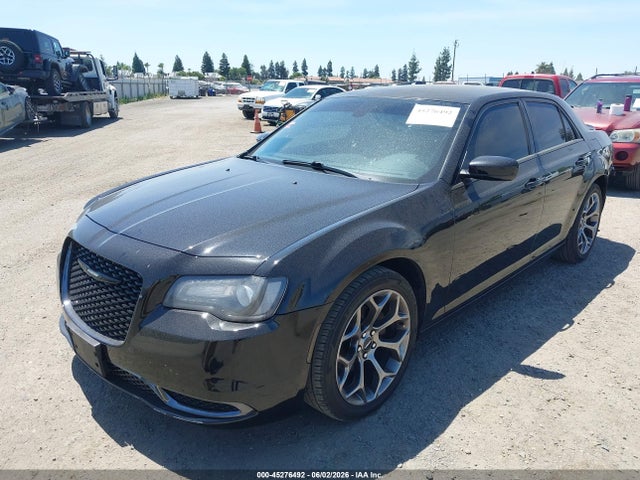 Chrysler 300 Touring 2018 2C3CCAAG2JH216598 Image 2