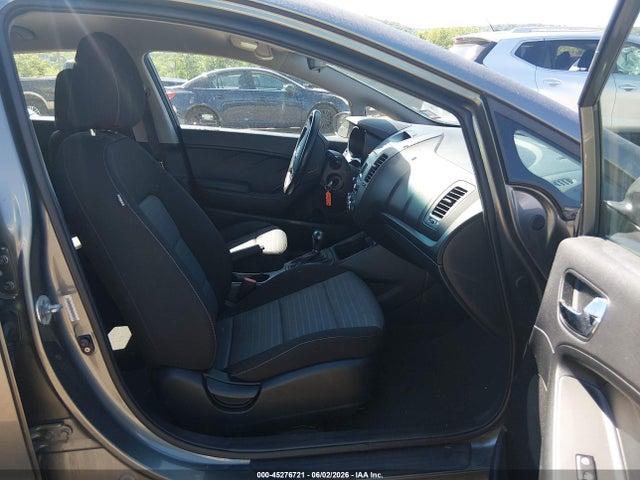 45276721 :رقم المزاد ، KNAFX5A89F5318618 vin ، 2015 Kia Forte Ex مزاد بيع