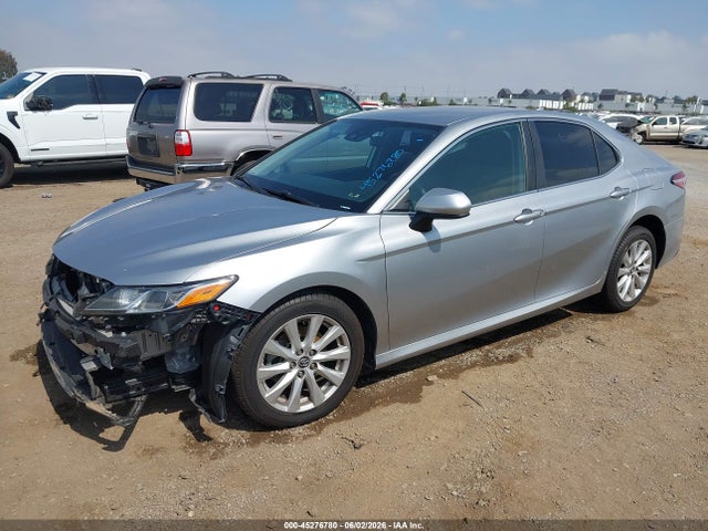 2020 Toyota Camry Le მანქანა იყიდება აუქციონზე, vin: 4T1C11AK6LU937282, აუქციონის ნომერი: 45276780