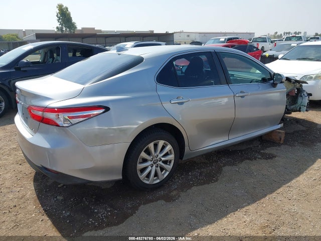 2020 Toyota Camry Le მანქანა იყიდება აუქციონზე, vin: 4T1C11AK6LU937282, აუქციონის ნომერი: 45276780