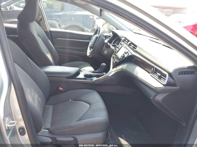2020 Toyota Camry Le მანქანა იყიდება აუქციონზე, vin: 4T1C11AK6LU937282, აუქციონის ნომერი: 45276780