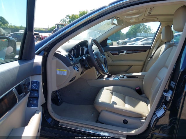 45276834 :رقم المزاد ، WDDGF8AB7DG115595 vin ، 2013 Mercedes-benz C 300 Sport 4matic مزاد بيع