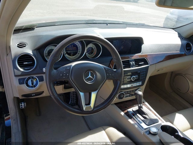 45276834 :رقم المزاد ، WDDGF8AB7DG115595 vin ، 2013 Mercedes-benz C 300 Sport 4matic مزاد بيع