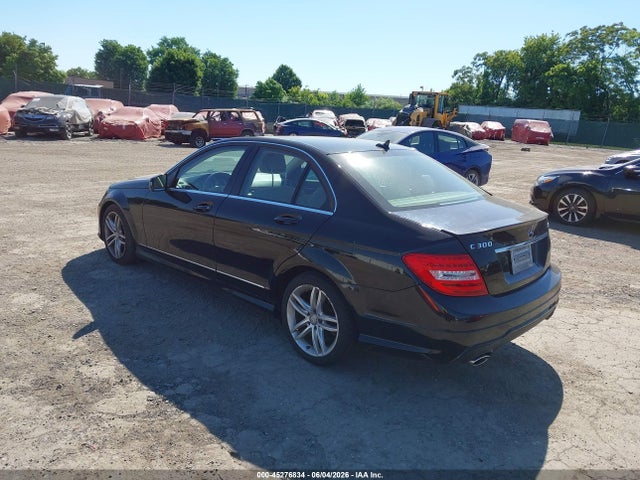 45276834 :رقم المزاد ، WDDGF8AB7DG115595 vin ، 2013 Mercedes-benz C 300 Sport 4matic مزاد بيع