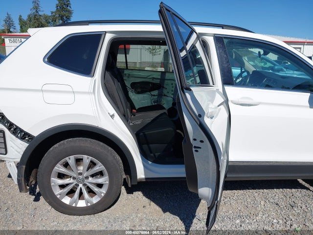 3VV2B7AX6JM137466 Volkswagen Tiguan 2.0t Se/2.0t Sel