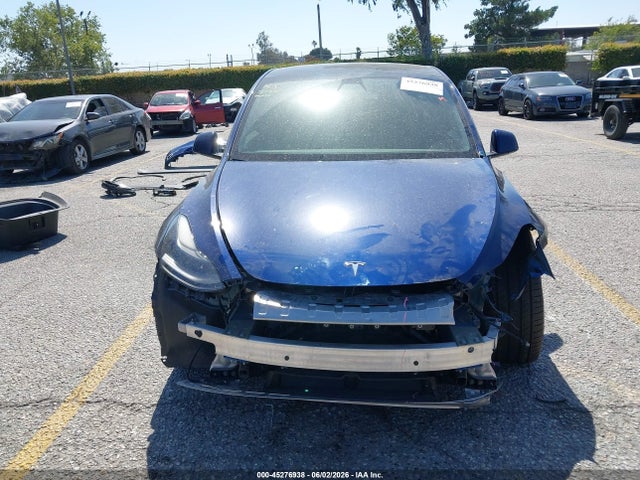 2022 Tesla Model Y Performance Dual Motor All-wheel Drive მანქანა იყიდება აუქციონზე, vin: 7SAYGDEFXNF390202, აუქციონის ნომერი: 45276938