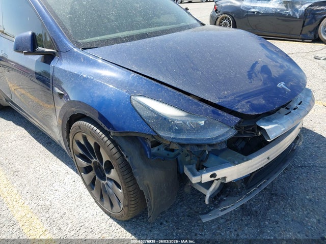 2022 Tesla Model Y Performance Dual Motor All-wheel Drive მანქანა იყიდება აუქციონზე, vin: 7SAYGDEFXNF390202, აუქციონის ნომერი: 45276938