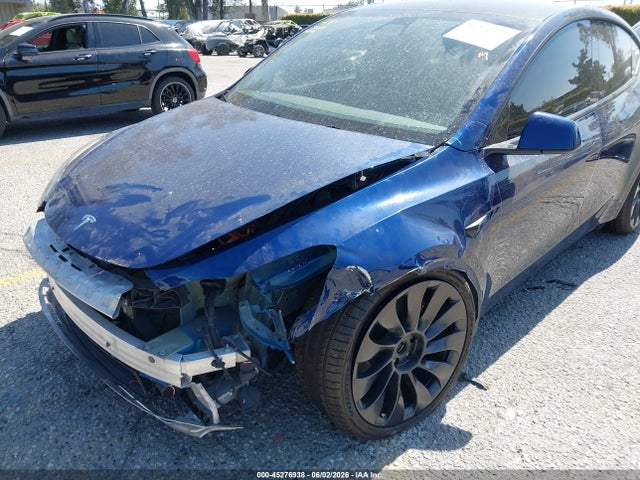 2022 Tesla Model Y Performance Dual Motor All-wheel Drive მანქანა იყიდება აუქციონზე, vin: 7SAYGDEFXNF390202, აუქციონის ნომერი: 45276938
