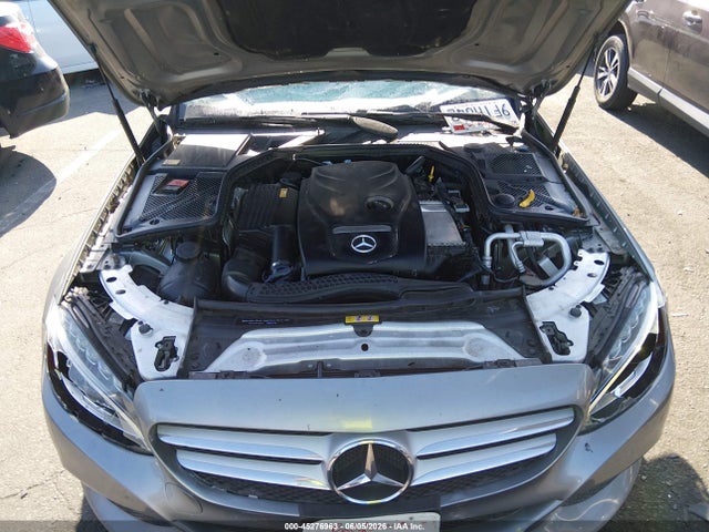 55SWF4JB0FU048154 Mercedes-Benz C 300 Luxury/sport