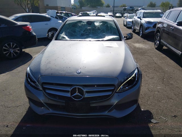 55SWF4JB0FU048154 Mercedes-Benz C 300 Luxury/sport