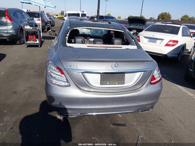 55SWF4JB0FU048154 Mercedes-Benz C 300 Luxury/sport