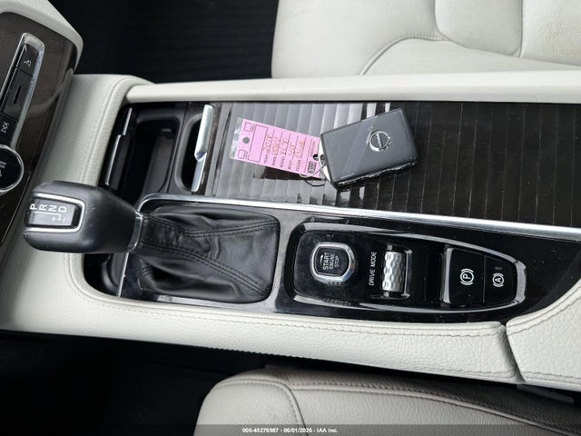 2018 Volvo Xc90 T6 Momentum მანქანა იყიდება აუქციონზე, vin: YV4A22PKXJ1208073, აუქციონის ნომერი: 45276987