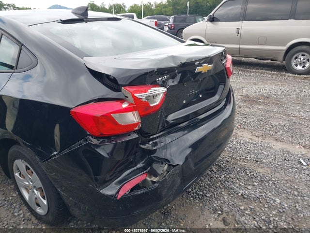 1G1BC5SM1H7205691 Chevrolet Cruze Ls Auto