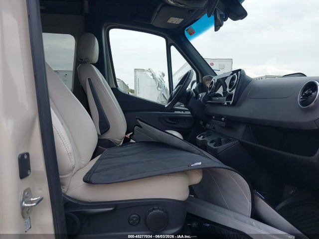 W1Y4NCVY7ST220008 Mercedes-Benz Sprinter 2500 High Roof 4-cyl Diesel Ho