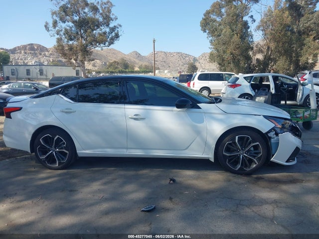 1N4BL4CW8RN337335 Nissan Altima Sr Intelligent Awd