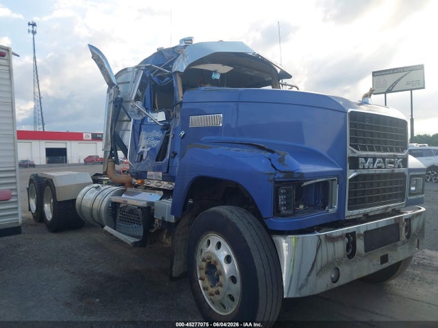 45277075 :رقم المزاد ، 1M1PN4GY9RM013628 vin ، 2024 Mack Pinnacle مزاد بيع