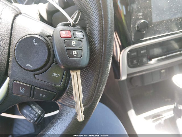 45277108 :رقم المزاد ، 2T1BURHE2HC847038 vin ، 2017 Toyota Corolla Le مزاد بيع