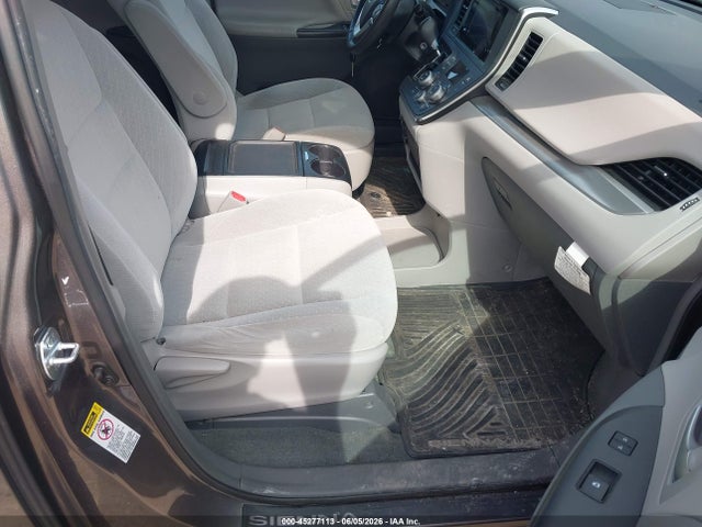 2016 Toyota Sienna Le 8 Passenger მანქანა იყიდება აუქციონზე, vin: 5TDKK3DC1GS709696, აუქციონის ნომერი: 45277113