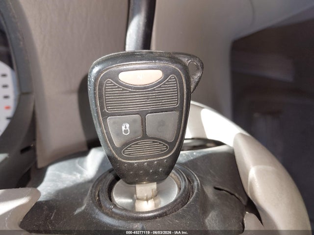 45277119 :رقم المزاد ، 1A4GJ45R77B180354 vin ، 2007 Chrysler Town & Country مزاد بيع