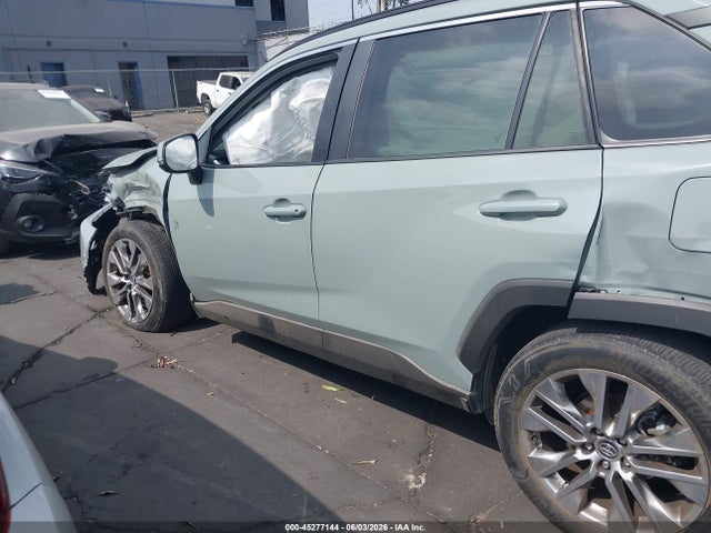 2T3C1RFV4MC087745 Toyota Rav4 Xle Premium