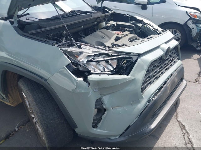 2T3C1RFV4MC087745 Toyota Rav4 Xle Premium