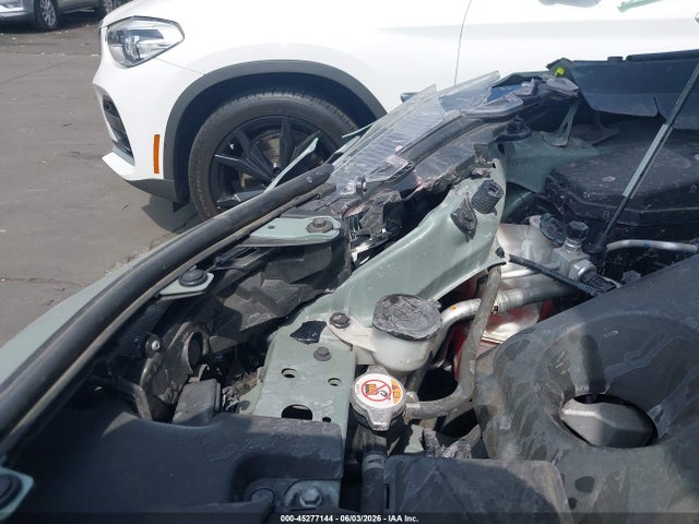 2T3C1RFV4MC087745 Toyota Rav4 Xle Premium