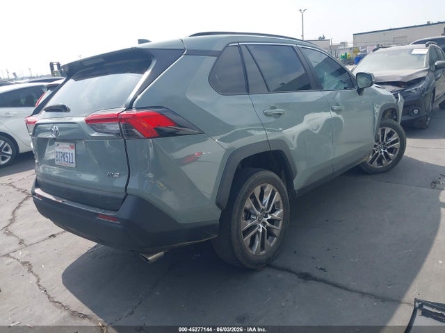 2T3C1RFV4MC087745 Toyota Rav4 Xle Premium
