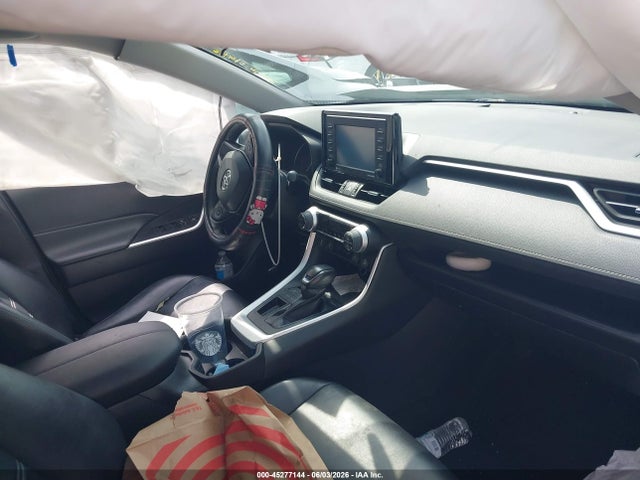2T3C1RFV4MC087745 Toyota Rav4 Xle Premium